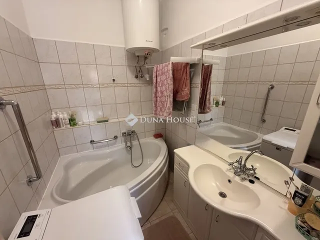 Eladó ház Pécs, Kertváros 121 nm