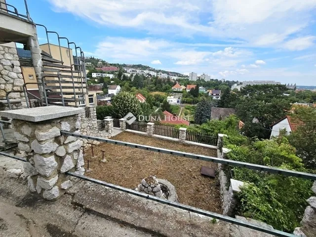 Eladó ház Pécs 350 nm