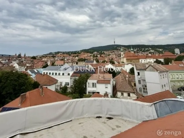 Eladó lakás Pécs, Belváros 71 nm