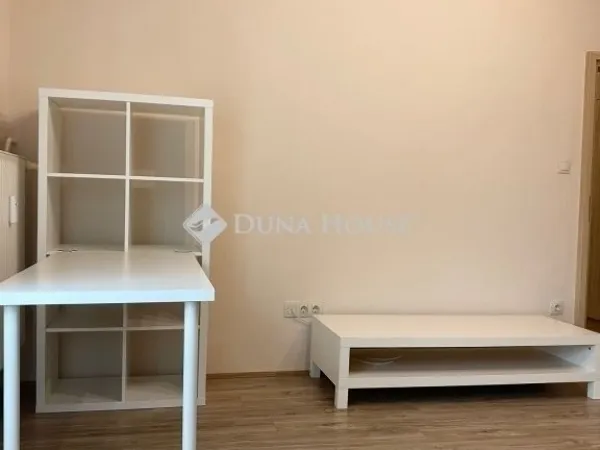 Eladó lakás Pécs, Uránváros 54 nm
