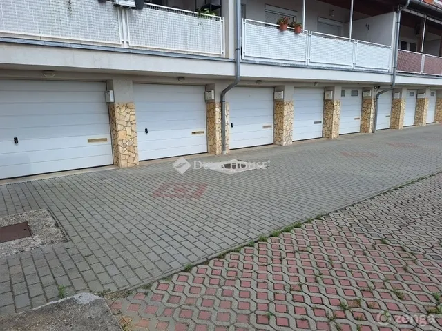 Eladó lakás Pécs, Rigóder 70 nm