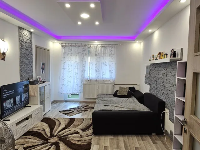 Eladó lakás Pécs, Uránváros 54 nm