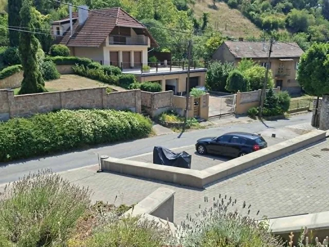 Eladó lakás Pécs, Aranyhegy 153 nm