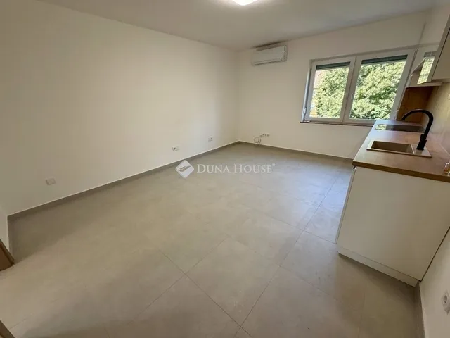 Eladó lakás Pécs, Ispitaalja 68 nm