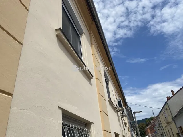Eladó lakás Pécs 61 nm