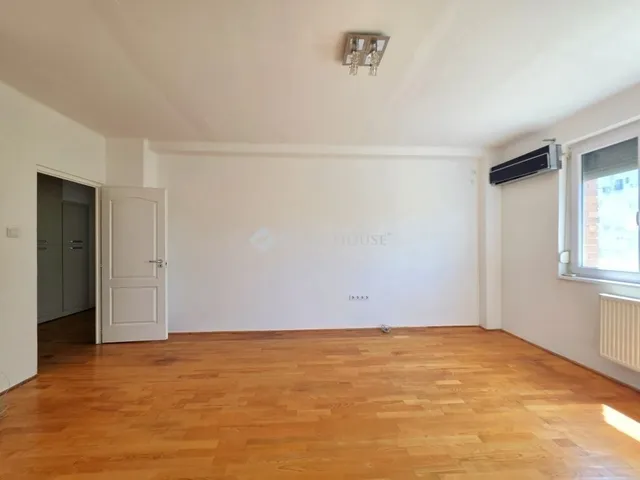 Eladó lakás Pécs, Uránváros 61 nm