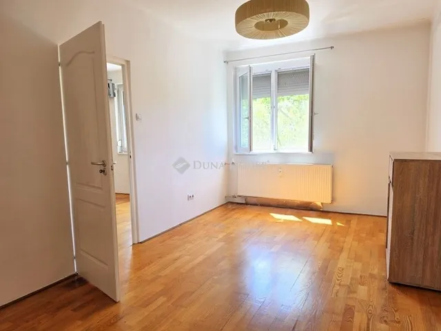 Eladó lakás Pécs, Uránváros 61 nm