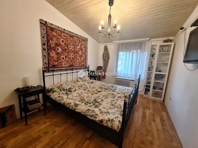 Eladó ház Pécs, Piricsizma 235 nm