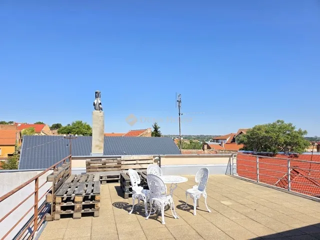 Kiadó lakás Pécs 94 nm