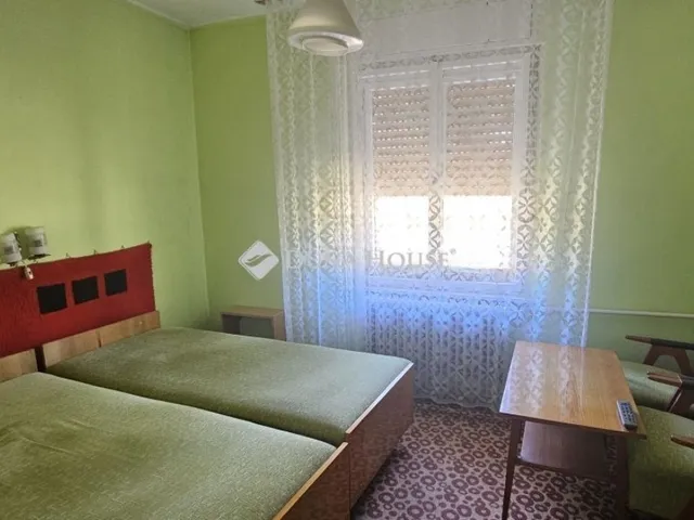 Eladó ház Komló 80 nm
