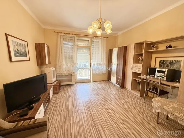 Eladó lakás Pécs, Uránváros 36 nm