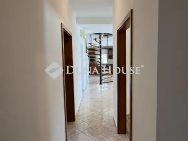 Eladó ház Kozármisleny 232 nm