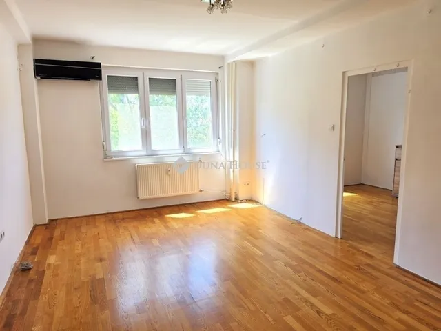 Eladó lakás Pécs, Uránváros 61 nm