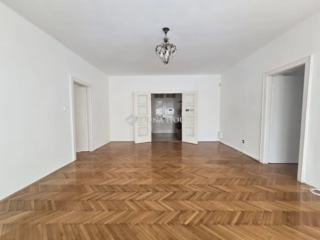 Kiadó lakás Pécs, Mecsekoldal 129 nm