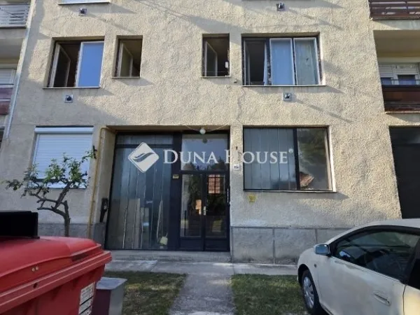 Eladó lakás Szentlőrinc 49 nm