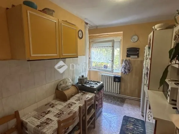 Eladó lakás Pécs, Meszes 64 nm
