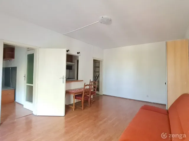 Eladó lakás Pécs, Uránváros 39 nm