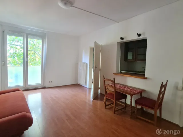 Eladó lakás Pécs, Uránváros 39 nm