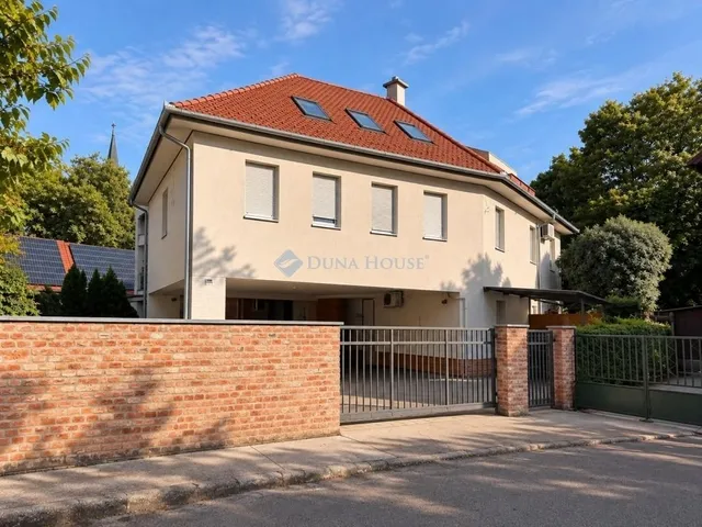 Eladó lakás Pécs, Belváros 102 nm