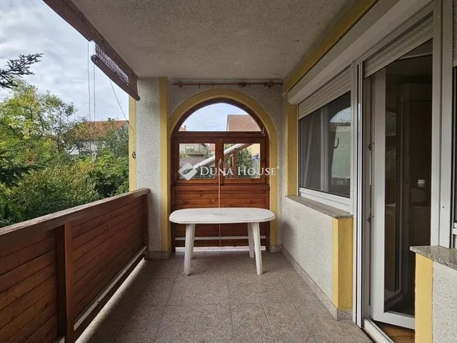 Eladó ház Pécs, Rigóder 208 nm