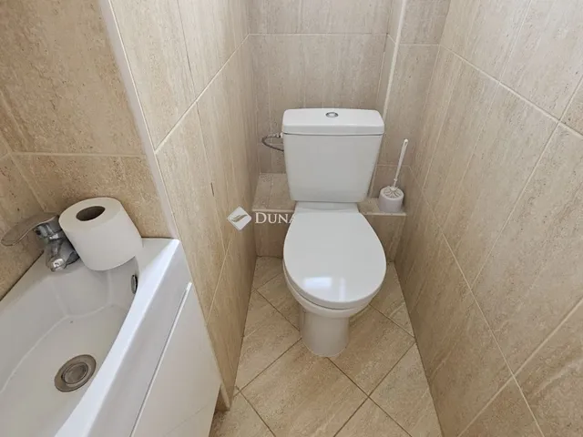 Eladó ház Pécs, Rigóder 208 nm