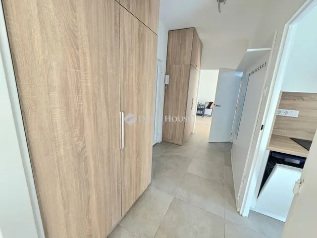 Eladó lakás Pécs, Uránváros 54 nm