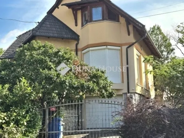 Eladó ház Pécs, Patacs 150 nm