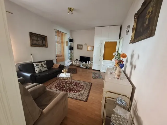 Eladó lakás Pécs, Ledina 128 nm