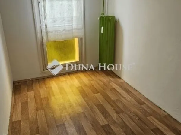 Eladó lakás Pécs, Kertváros 35 nm