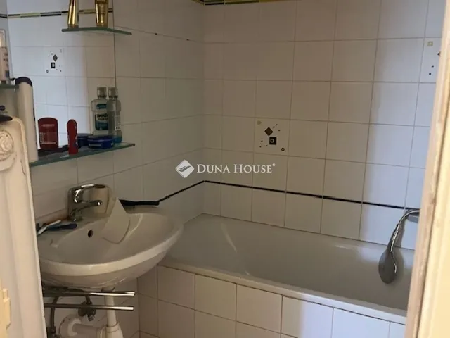 Eladó lakás Pécs, Basamalom 60 nm