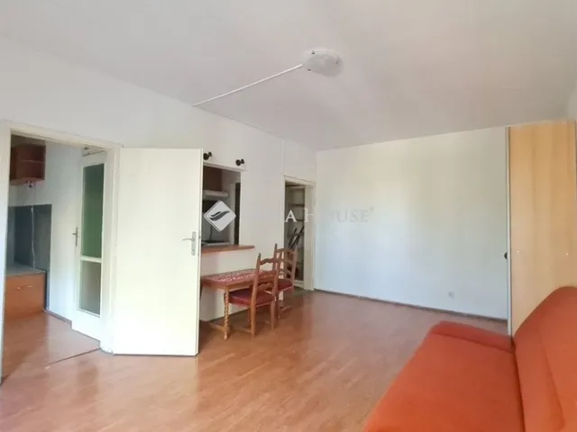 Eladó lakás Pécs, Uránváros 39 nm