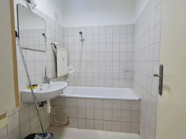 Eladó lakás Pécs, Uránváros 39 nm