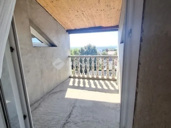 Eladó lakás Pécs, Ledina 128 nm