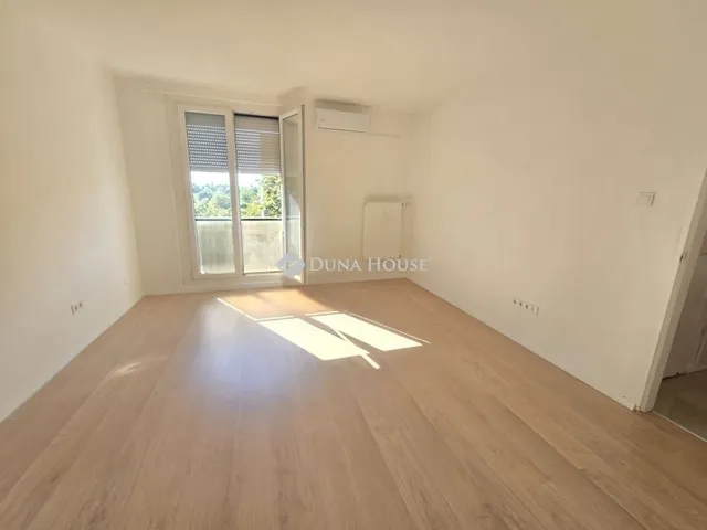 Eladó lakás Pécs, Uránváros 54 nm