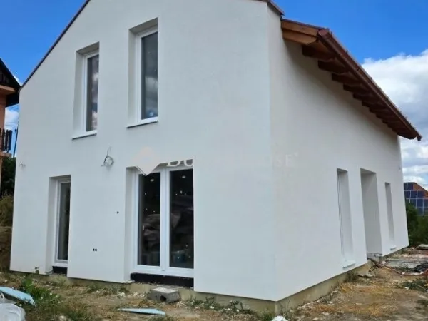 Eladó ház Pécs, Csoronika 108 nm