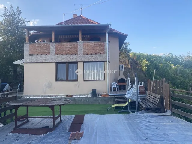 Eladó ház Bár 105 nm