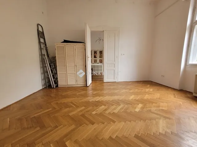 Eladó lakás Pécs, Belváros 73 nm