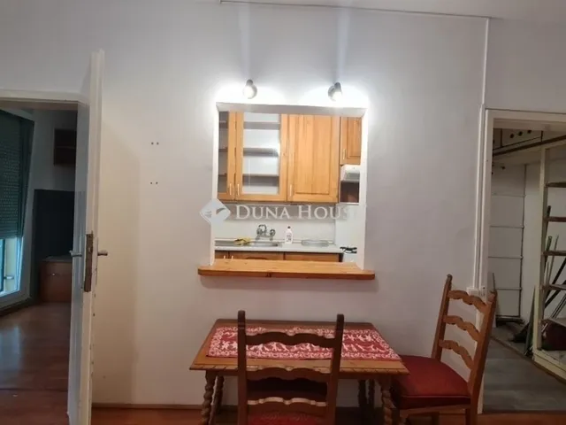 Eladó lakás Pécs, Uránváros 39 nm