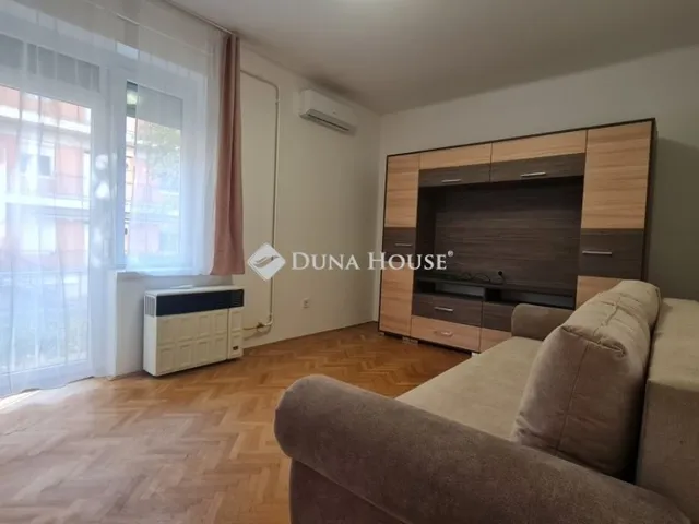 Kiadó lakás Pécs, Uránváros 30 nm