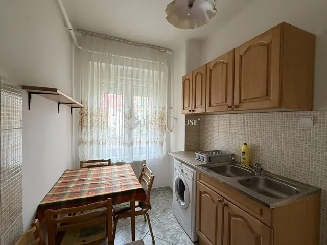 Eladó lakás Pécs, Egyetemváros 34 nm