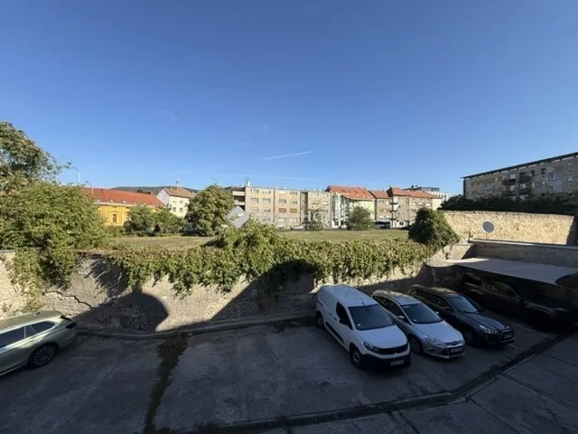 Eladó lakás Pécs, Belváros 76 nm