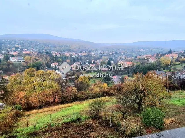 Eladó ház Pécs, Donátus 197 nm