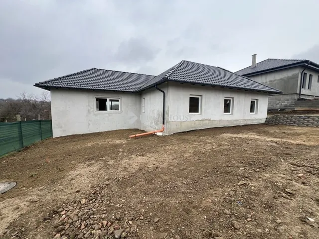 Eladó ház Kozármisleny 116 nm