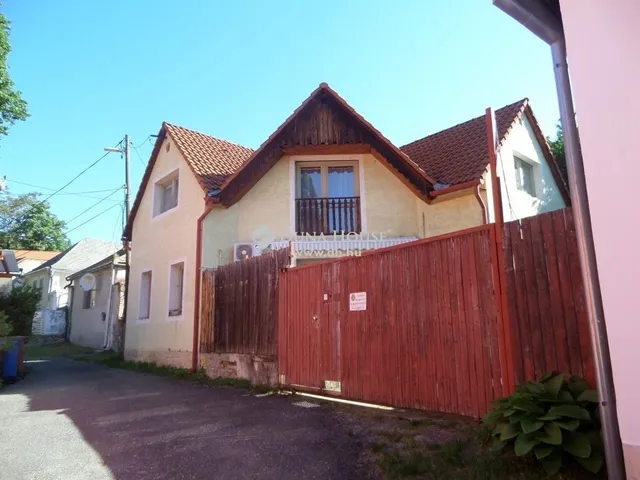 Eladó ház Pécs, Tettye 160 nm