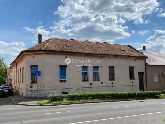 Eladó lakás Pécs, Gyárváros 42 nm