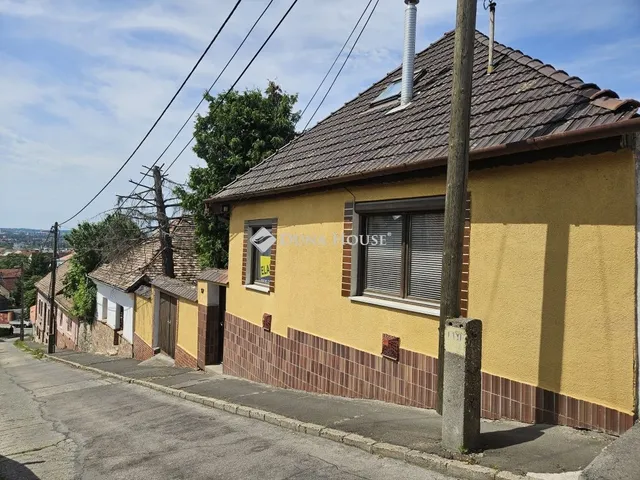 Eladó ház Pécs, Tettye 120 nm