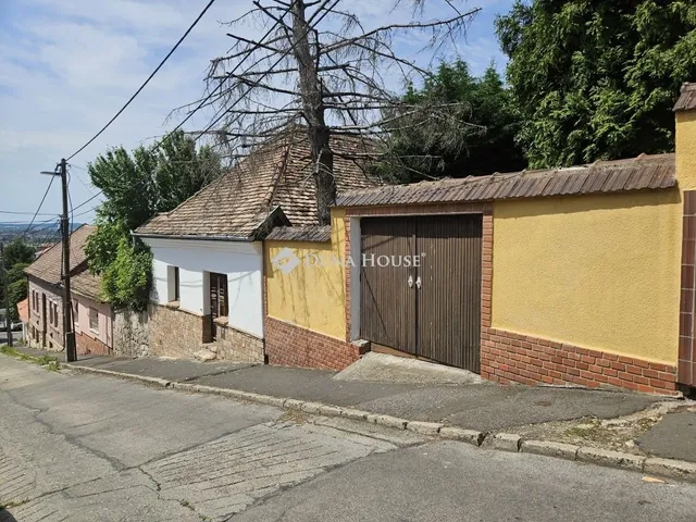 Eladó ház Pécs, Tettye 120 nm