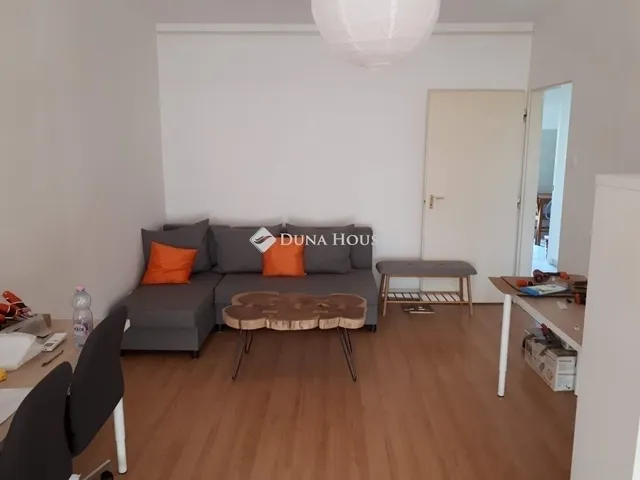 Eladó lakás Pécs 64 nm