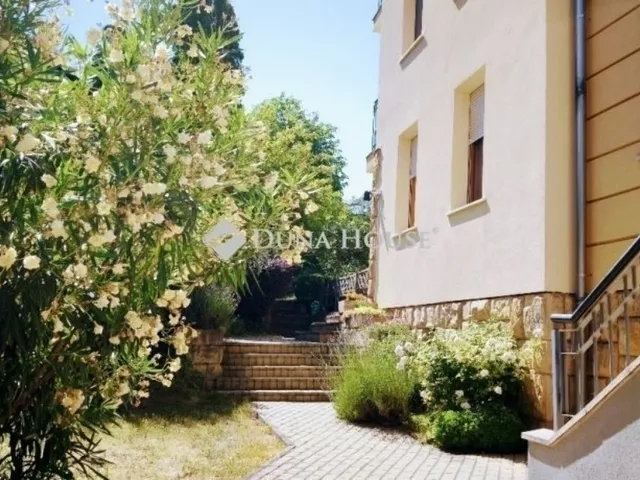 Eladó lakás Pécs, Mecsekoldal 110 nm