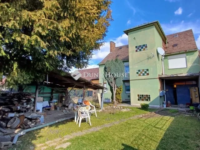 Eladó ház Pécs, Diós 205 nm